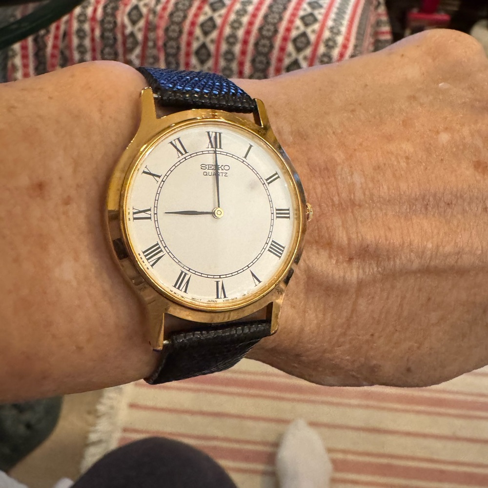 Watch seiko women’s lizard band beautiful shape like new band just a little worn